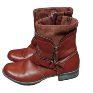 Clarks Ankle Boots Cognac Leather Side Zip Buckle Comfort Booties Size 10 Women